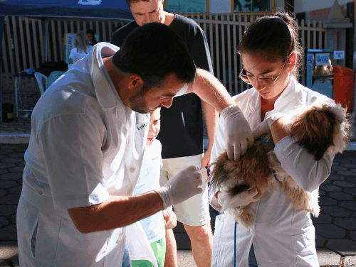Unifor-MG realiza diversos serviços populares na cidade de Pimenta