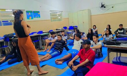 Yoga transforma a juventude de Formiga: projeto “Mente Tranquila” leva calma e foco a adolescentes