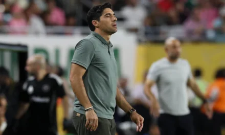 Abel sofre com baixas e admite necessidade de mudanças no Palmeiras