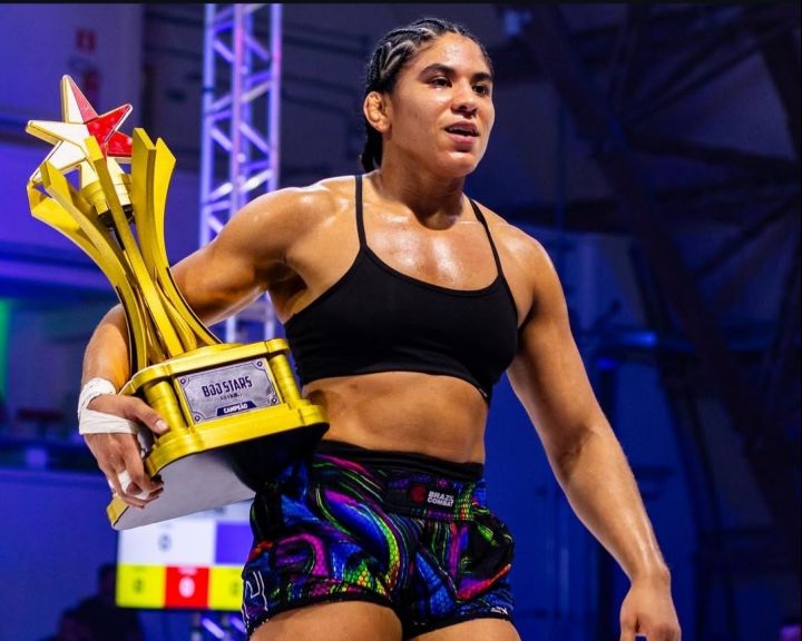 Atleta formiguense Thalyta Silva alcança feito histórico ao conquistar o título de campeã mundial de Jiu-Jitsu
