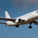 Assento mais seguro do avião: existe algum que pode salvar sua vida?