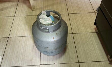 PM age rápido, prende suspeitos de roubo e recupera material subtraído, no bairro do Rosário