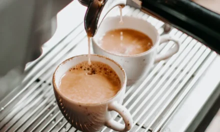 Existe um tipo de café mais saudável? Nutricionista responde