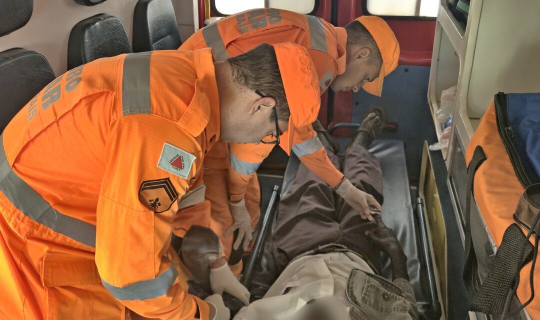 Homem sofre mal súbito em via pública e é socorrido pelos Bombeiros em Campo Belo