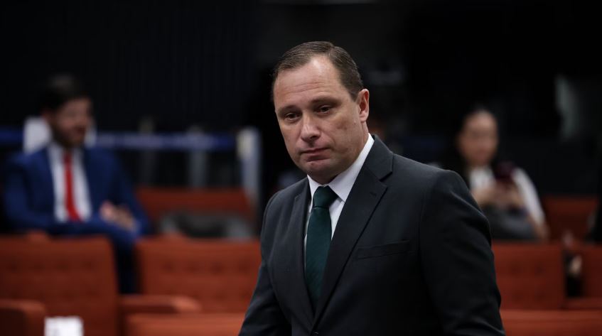 Cid confirma, em depoimento no STF, que Bolsonaro leu e editou ‘minuta do golpe’