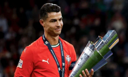 Cristiano Ronaldo encerra mistério e diz onde vai jogar na próxima temporada
