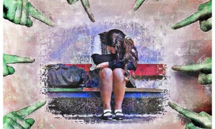 Educadoras são indiciadas em caso de bullying contra aluna com câncer