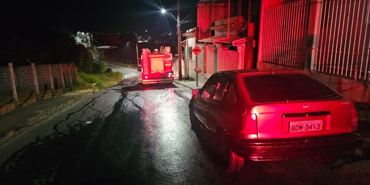 Incêndio em veículo foi registrado no bairro Serra Verde