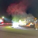 Incêndio em veículo na BR-381, em Oliveira