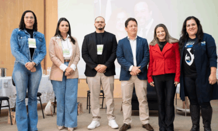 Professora do Unifor-MG participou de evento sobre sustentabilidade no entorno do Lago de Furnas