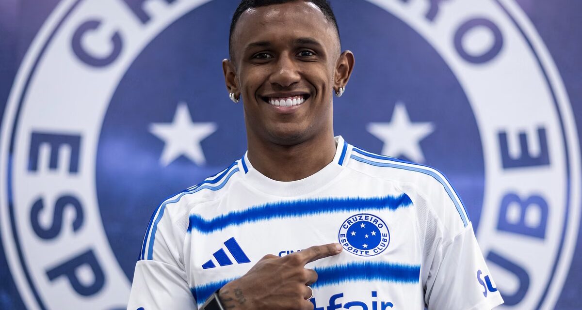 Marquinhos celebra permanência no Cruzeiro e exalta técnico Leonardo Jardim