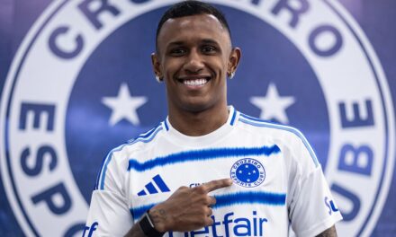 Marquinhos celebra permanência no Cruzeiro e exalta técnico Leonardo Jardim