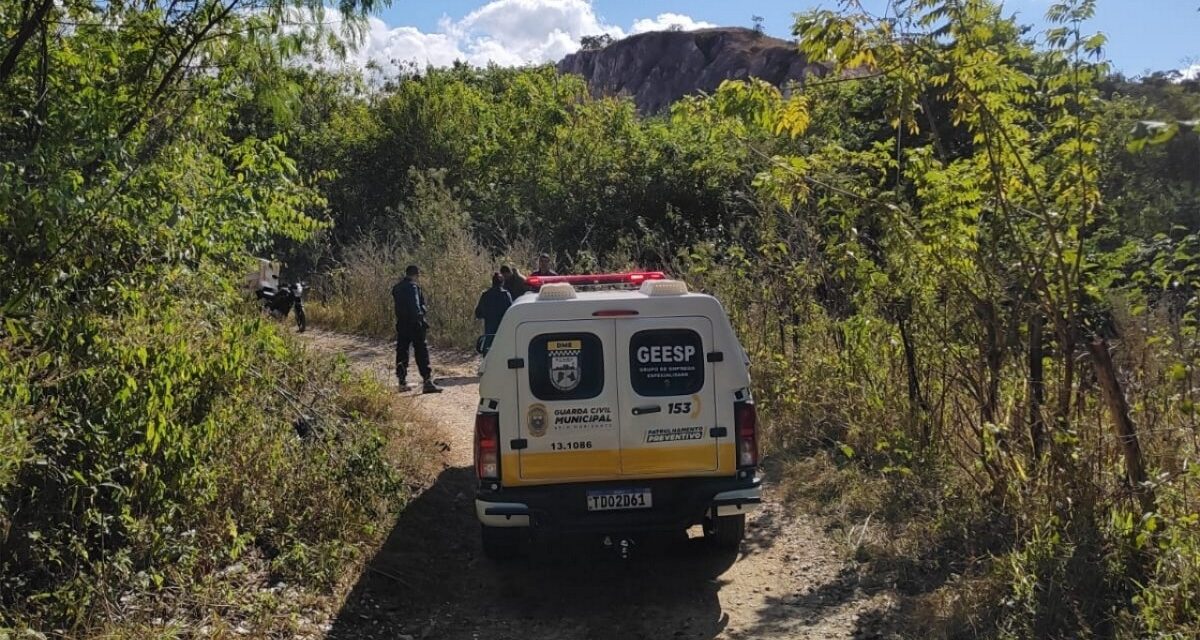 Mulher grita ‘socorro’ e é resgatada antes de quase ser morta enforcada por homem: ‘Nasceu de novo’