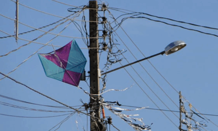 Cemig alerta para o risco de empinar pipas próximo à rede elétrica