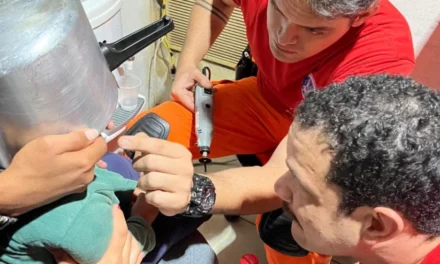 Bombeiros resgatam criança de 2 anos com cabeça presa em panela de pressão em MG