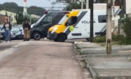 Após negociação de 10 horas, mãe e filha são liberadas pela polícia em Curitiba