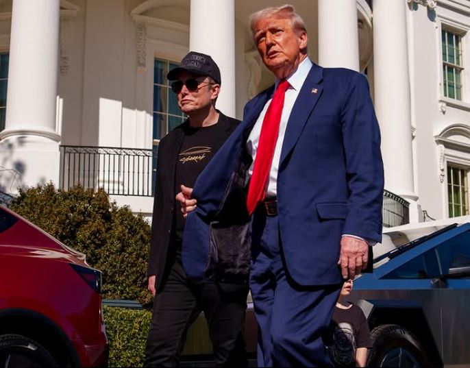 Musk diz que se arrependeu de publicações sobre Trump