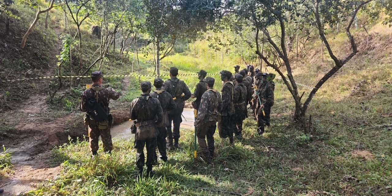 Bombeiros prestam apoio em atividade de campo do Tiro de Guerra em Formiga