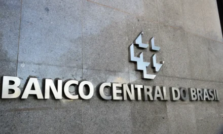 Mercado financeiro reduz previsão da inflação para 5,2%