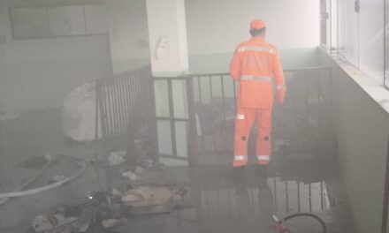 Incêndio em supermercado mobiliza Bombeiros no Centro de Formiga