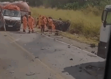 Grave acidente envolvendo 5 veículos foi registrado próximo ao caldo de cana, no km 489 da BR-354, em Formiga