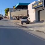 Carreta se solta e atinge carro e imóvel na Av. Vereador José Higino Filho, em Formiga