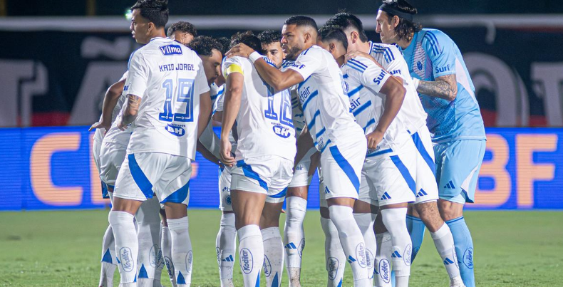 Cruzeiro repete campanhas de 2003 e 2013 ao fim da 12ª rodada do Brasileiro
