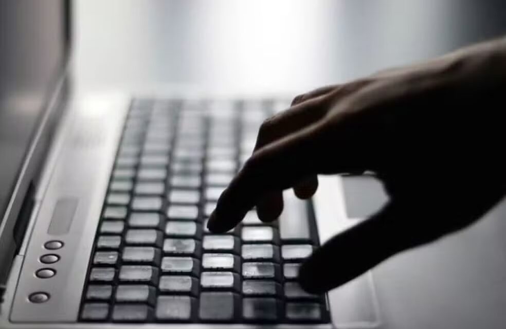 Vazamento histórico de dados expõe 16 bilhões de senhas da Apple, Google e Facebook, dizem especialistas; saiba o que fazer