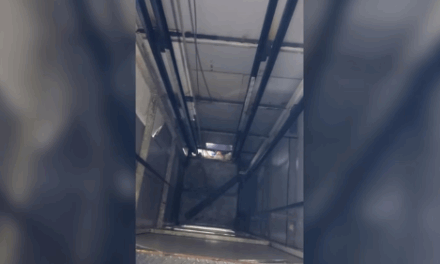 Elevador de hospital despenca e funcionárias sofrem fraturas expostas