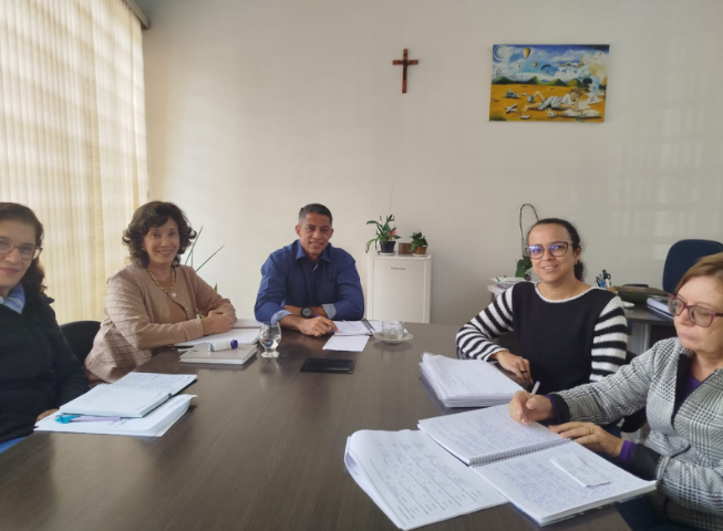 Formiga lança projeto inédito que conecta saúde, educação e proteção à infância: “Escola que Cuida”.