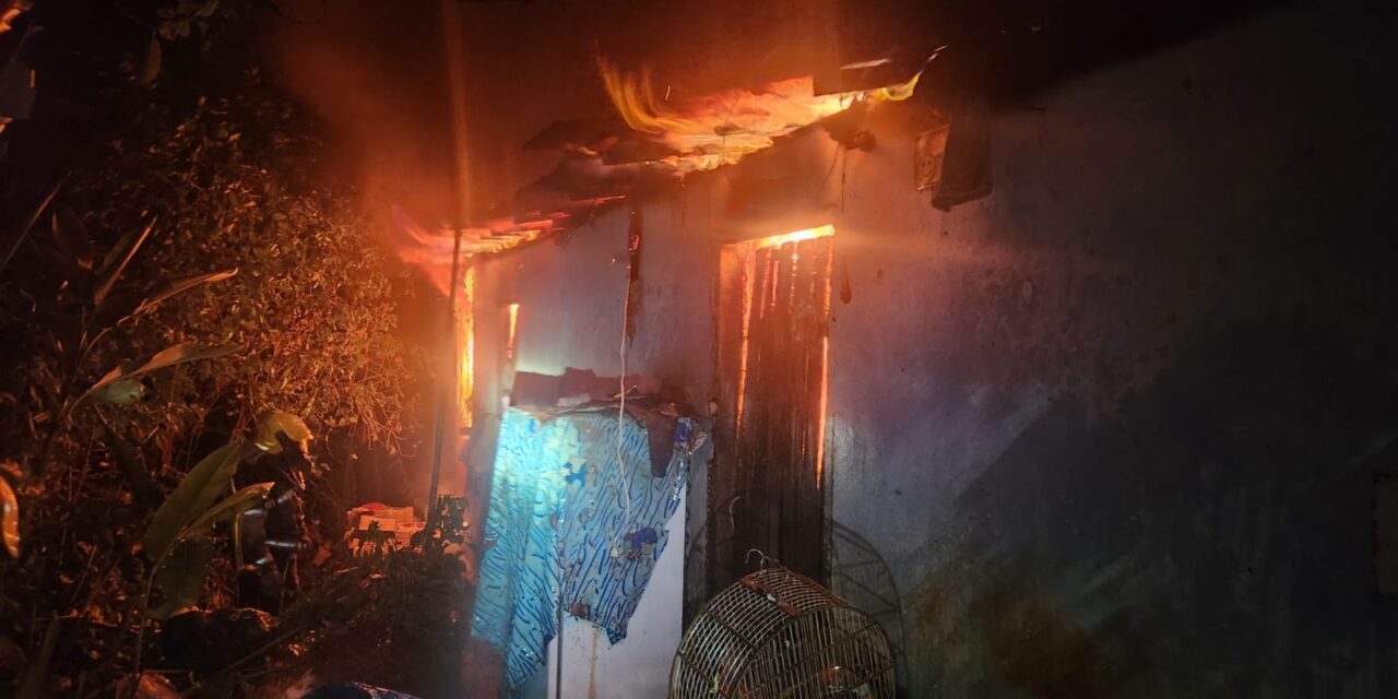 Incêndio foi registrado em residência no bairro Novo Horizonte, em Formiga