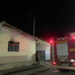 Incêndio atinge residência, em Lagoa da Prata