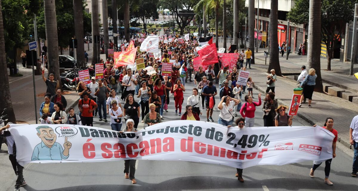 Professores decidem manter greve em BH horas após reunião de conciliação com o Executivo