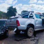 Acidente entre carreta e dois carros deixa pelo menos um ferido na BR-116, em Minas