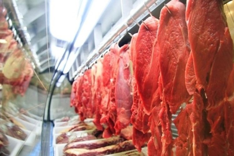 Carne pesa na cesta de Uberlândia  