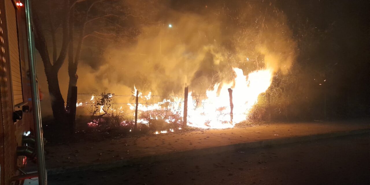 Incêndio foi registrado no centro de Arcos