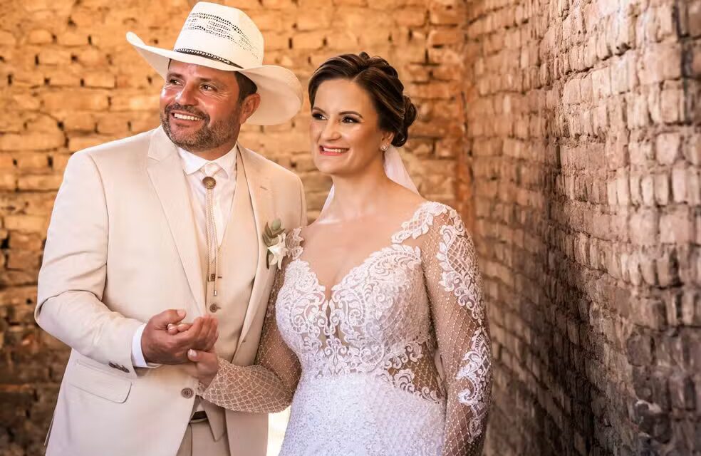 Casal que perdeu antigos parceiros em acidentes na mesma avenida comemora 1 ano de casamento