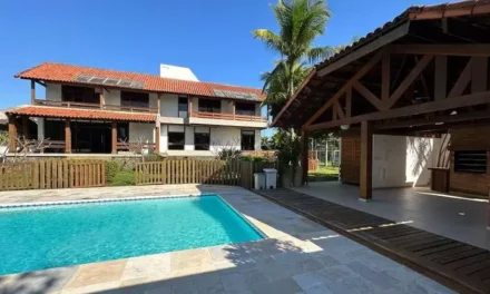 Pais de Larissa Manoela reduzem preço de mansão em R$ 3,5 milhões