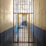 Dupla é condenada a mais de 60 anos de prisão por corrupção de menores e outros crimes em Minas