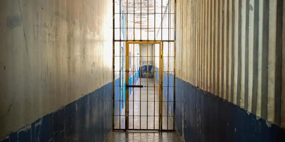 Dupla é condenada a mais de 60 anos de prisão por corrupção de menores e outros crimes em Minas