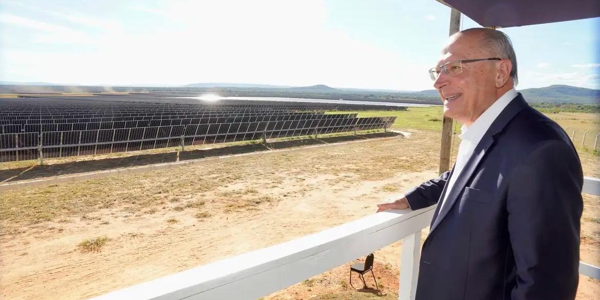 Parque solar inaugurado em Minas pode abastecer cidade de 350 mil habitantes
