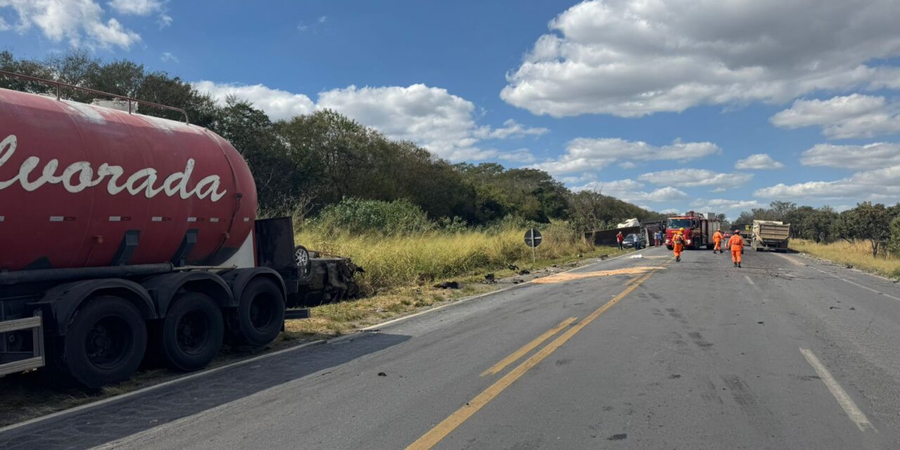 Grave acidente envolvendo 9 veículos foi registrado próximo ao caldo de cana, em Formiga