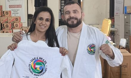 Mais de 480 quimonos específicos para a modalidade jiu-jitsu são doados ao Instituto Tatame do Bem pela Embaixada dos Emirados Árabes Unidos