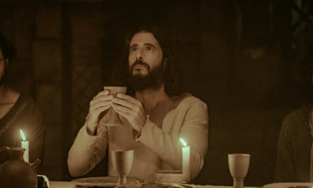 Jesus de The Chosen encontra papa Leão XIV no Vaticano