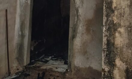 Incêndio foi registrado em um barraco, em Arcos