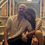 Anitta surge ao lado de namorado e exibe ‘novo rosto’ em Roma