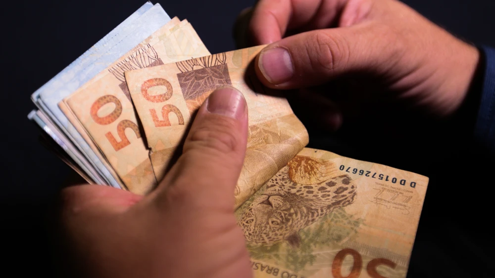 Novo salário-mínimo paulista: veja as profissões que terão reajuste salarial a partir desta terça-feira (1º)
