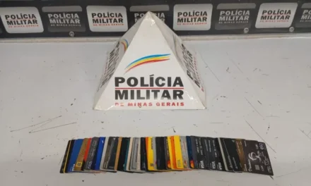 Homem é preso com 53 cartões bancários em evento de rock em Divinópolis
