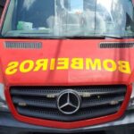 Trabalhadora escorrega ao carregar cão para banho e é socorrida pelos bombeiros, em Formiga