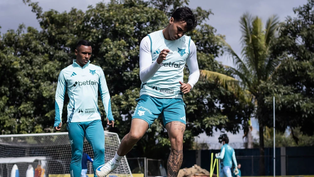 Cruzeiro enfrenta o Fluminense no Rio de olho na ponta do Brasileirão